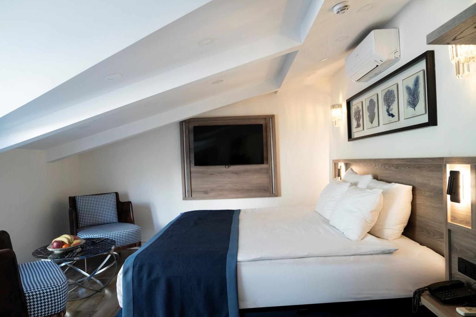 Mona Bosphorus 4*